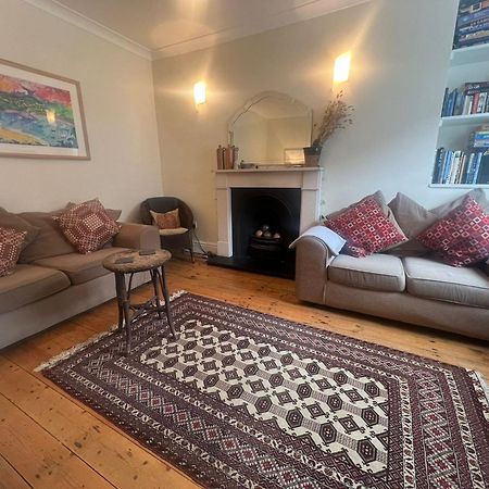 Nant Meigan, Georgian Townhouse In Centre Of Aberaeron, Dog Friendly Exterior photo