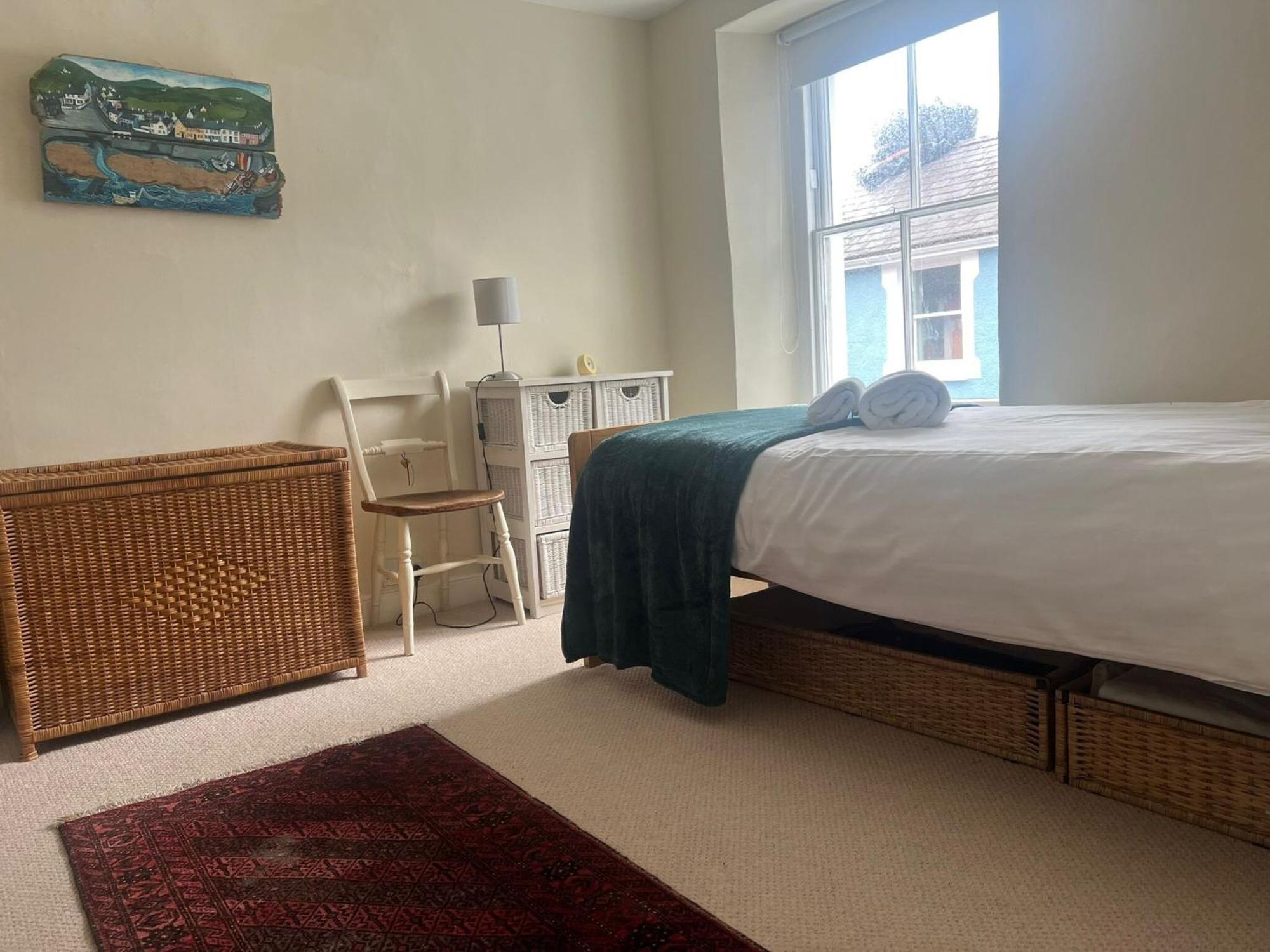 Nant Meigan, Georgian Townhouse In Centre Of Aberaeron, Dog Friendly Exterior photo